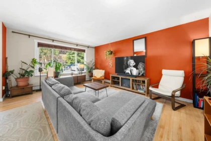 Living Room Photo of 38248 Hemlock Avenue, Squamish, BC