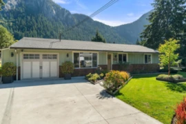 38248 Hemlock Avenue, Squamish, BC