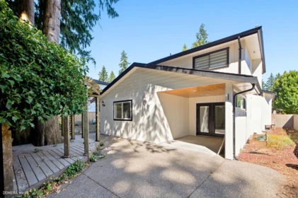 Swimming Pool Photo of 4099 207 Street, Langley, BC