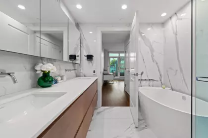 Guest Bathroom Photo of 403 3639 W 16th Avenue, Vancouver, BC