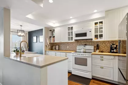 Kitchen Island Photo of 10 4925 Elliott Street, Delta, BC