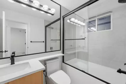 Mudroom Photo of 1 9550 126 Street, Surrey, BC