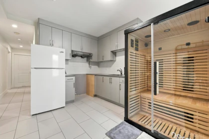 Guest Bathroom Photo of 1267 E 53rd Avenue, Vancouver, BC