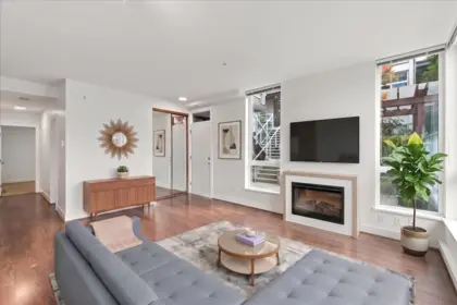 108 735 W 15th Street, North Vancouver, BC, North vancouver — Townhouse for sale