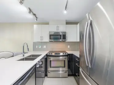 1001 2689 Kingsway, Vancouver, BC, Vancouver — Apartment/Condo for sale