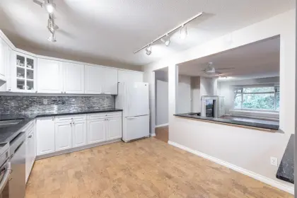 207 7231 Antrim Avenue, Burnaby, BC, Burnaby — Apartment/Condo for sale