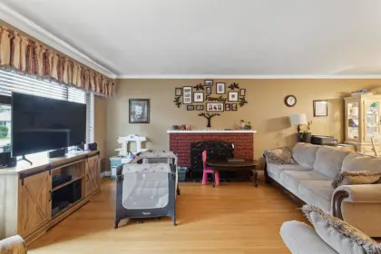 12957 98a Avenue, Surrey, BC, Surrey — Single Family Residence for sale