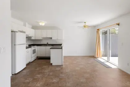 9 5706 Ebbtide Street, Sechelt, BC, Sechelt — Townhouse for sale