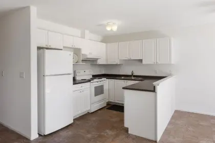 9 5706 Ebbtide Street, Sechelt, BC, Sechelt — Townhouse for sale