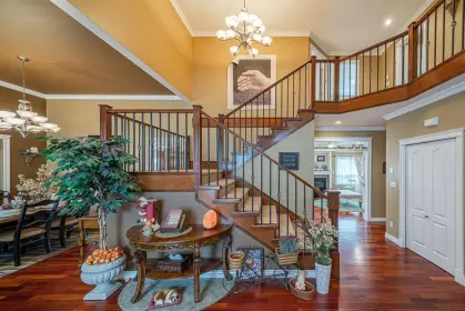 10608 Cherryhill Court, Surrey, BC, Surrey — Single Family Residence for sale