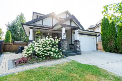 8345 209 Street, Langley, BC, Langley — Single Family Residence for sale