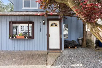 45344 Creekside Drive, Chilliwack, BC, Chilliwack — Single Family Residence for sale
