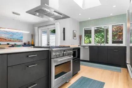2046 W Keith Road, North Vancouver, BC, North vancouver — Single Family Residence for sale