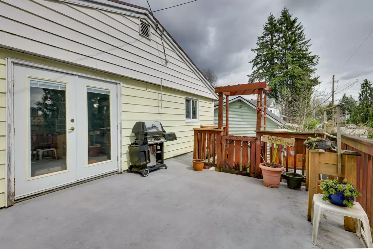 Dining Area Photo of 3530 Hastings Street, Port Coquitlam, BC