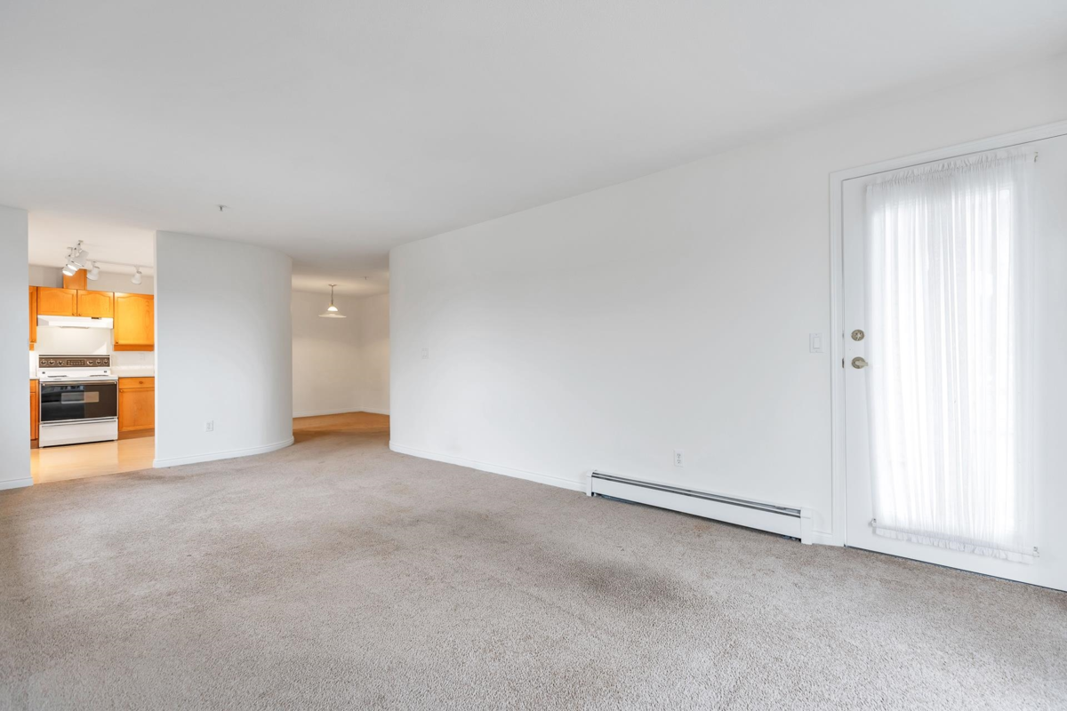 Primary Bathroom Photo of 210 9260 No.2 Road, Richmond, BC