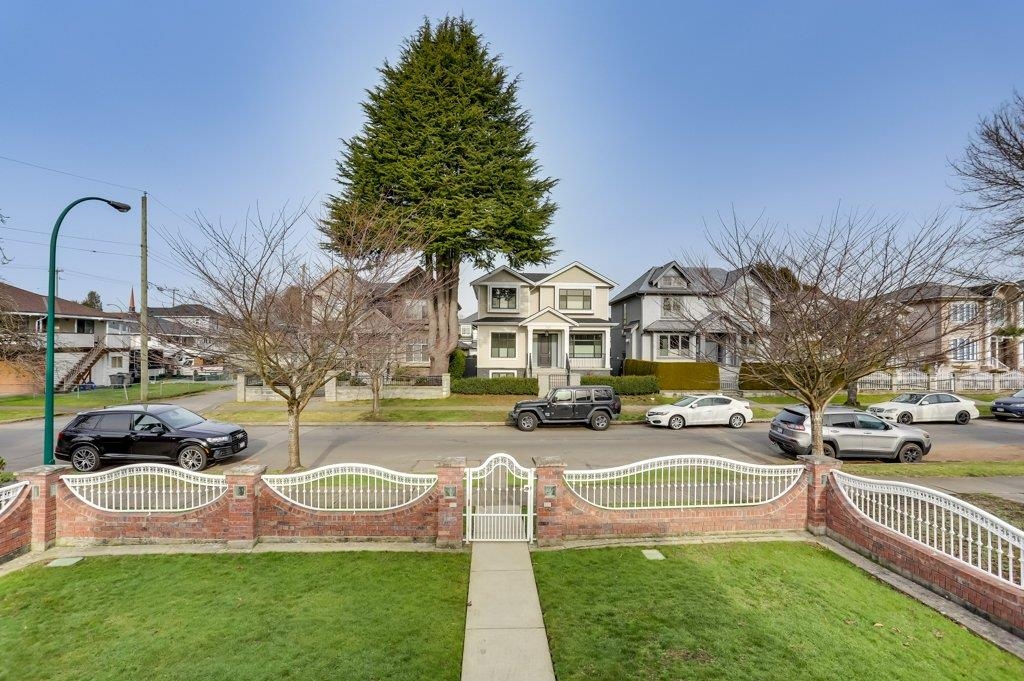 Living Room Photo of 3136 E 53rd Avenue, Vancouver, BC