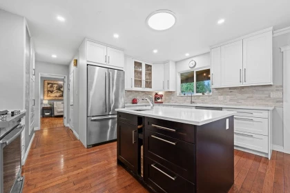 549 W 22nd Street, North Vancouver, BC, North Vancouver — Single Family Residence for sale