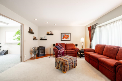 Breakfast Nook Photo of 17895 96 Avenue, Surrey, BC