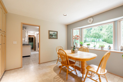 Kitchen Island Photo of 17895 96 Avenue, Surrey, BC
