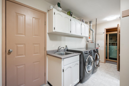 Primary Bathroom Photo of 17895 96 Avenue, Surrey, BC