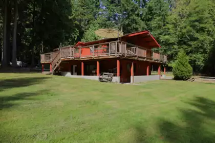 1747 Hanbury Road, Roberts Creek, BC, Roberts Creek — Single Family Residence for sale