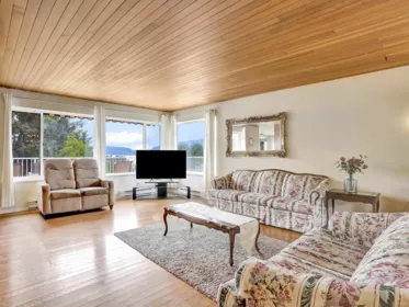 1564 Thompson Road, Gibsons, BC, Gibsons — Single Family Residence for sale