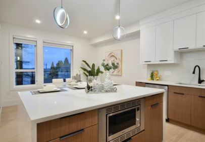 104 942 Stewart Avenue, Coquitlam, BC, Coquitlam — Half Duplex for sale