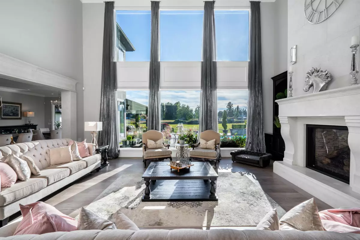 Kitchen Island Photo of 687 204 Street, Langley, BC