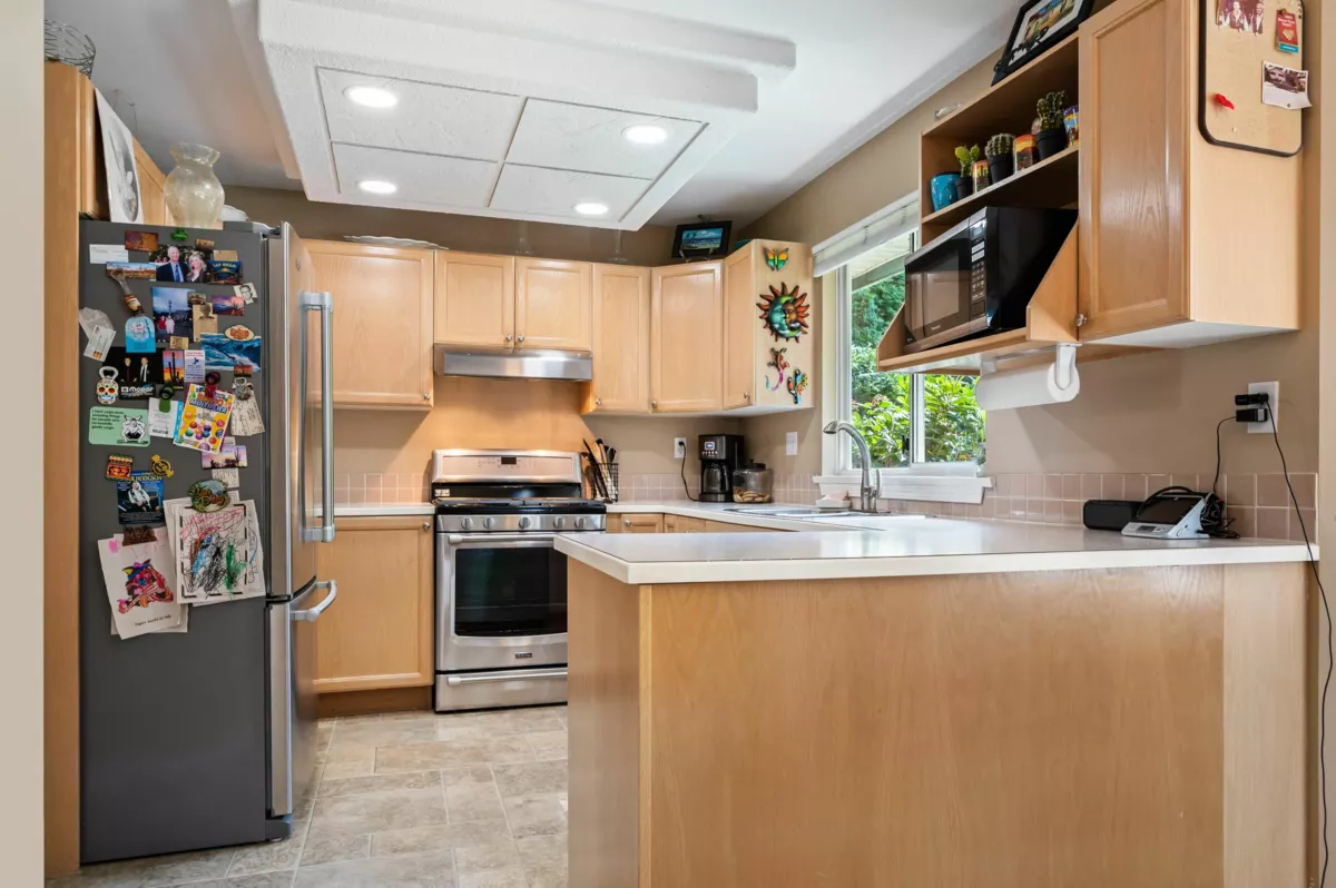 Breakfast Nook Photo of 10931 161a Street, Surrey, BC