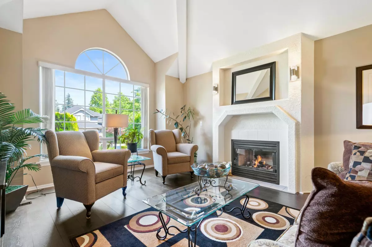 Family Room Photo of 10931 161a Street, Surrey, BC