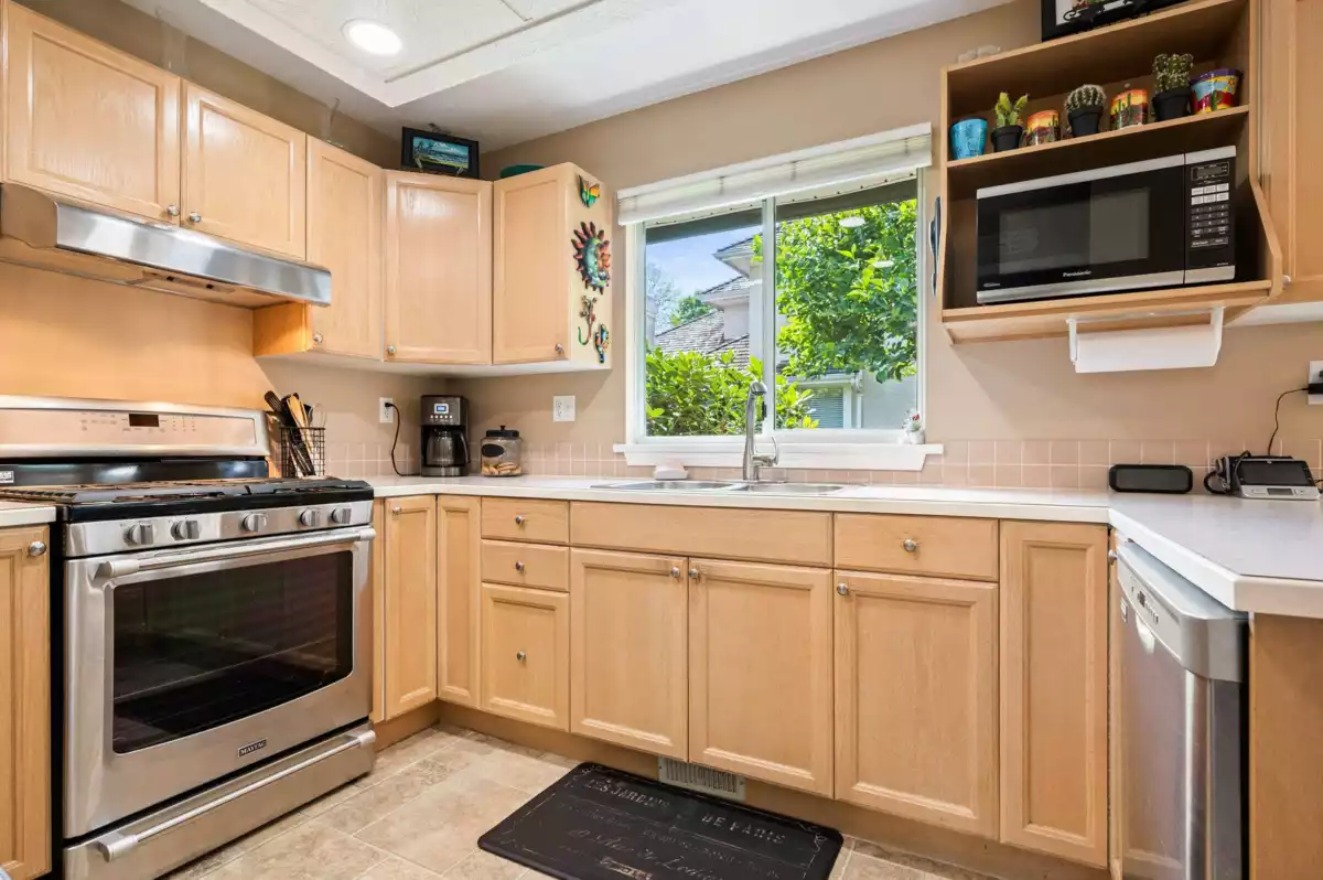 Pantry Photo of 10931 161a Street, Surrey, BC