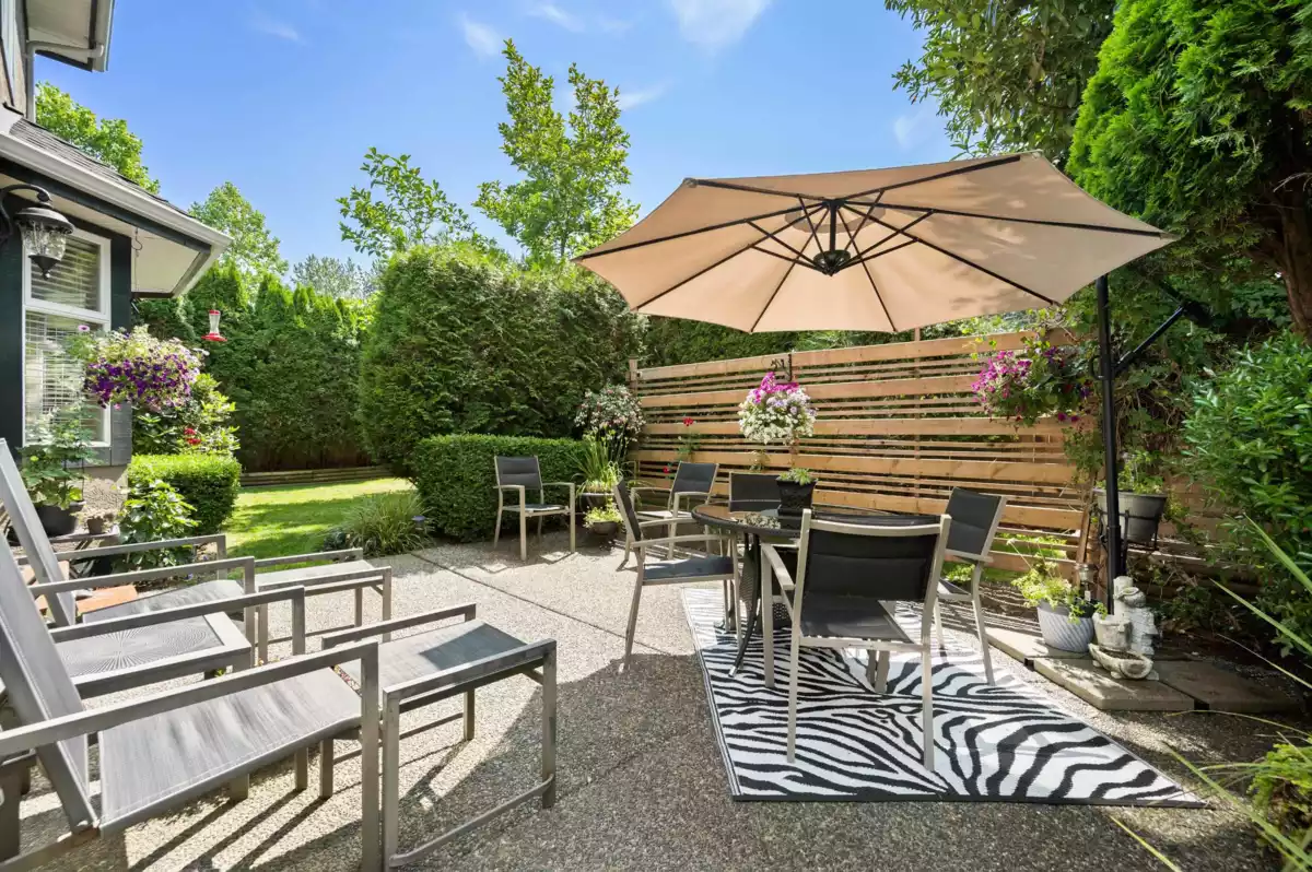 Staircase Photo of 10931 161a Street, Surrey, BC