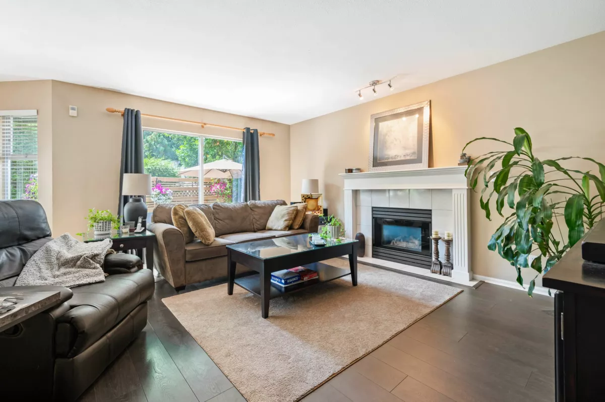 Walk-In Closet Photo of 10931 161a Street, Surrey, BC