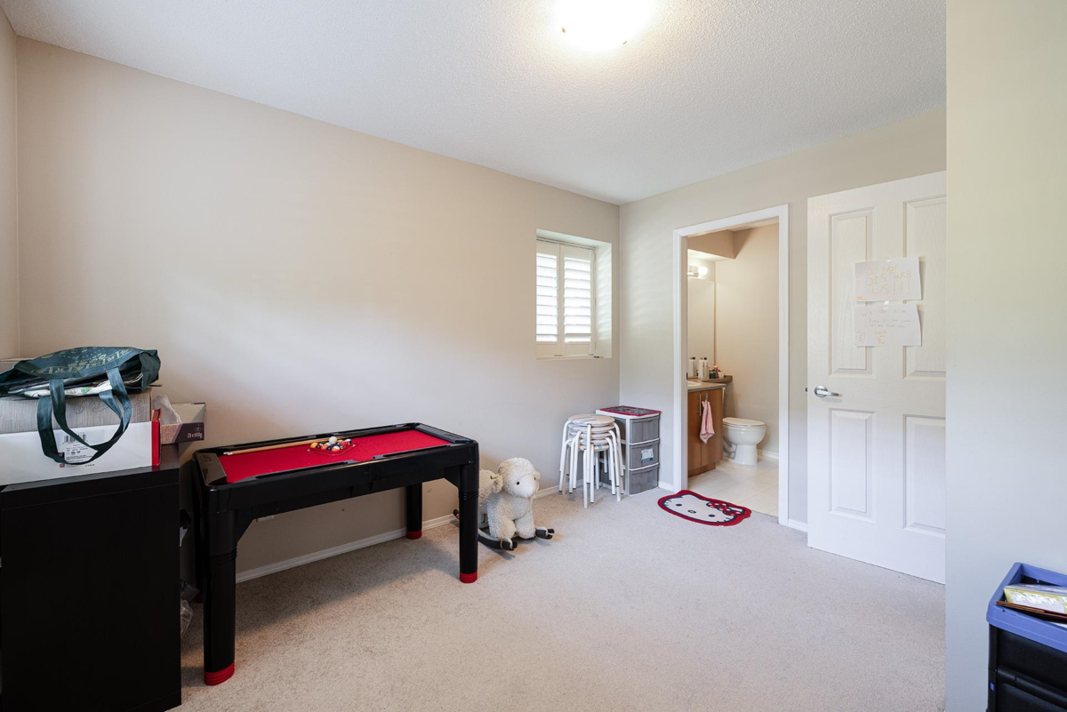 Entry Foyer Photo of 1 9333 Sills Avenue, Richmond, BC