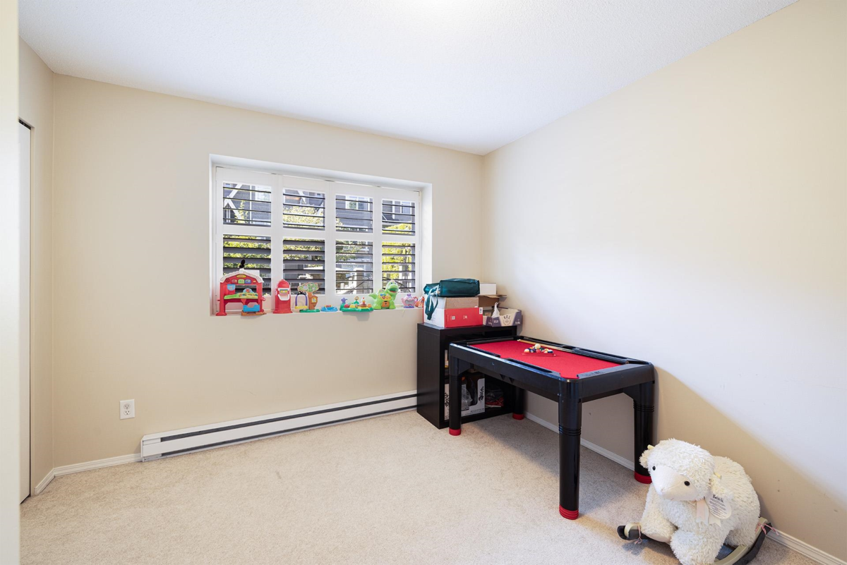 Hallway Photo of 1 9333 Sills Avenue, Richmond, BC