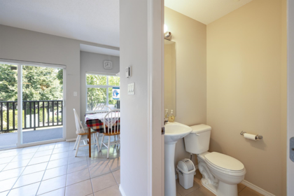 Kitchen Photo of 1 9333 Sills Avenue, Richmond, BC
