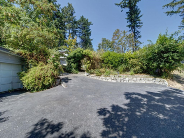 6180 Sunshine Coast Highway, Sechelt, BC, Sechelt — Single Family Residence for sale