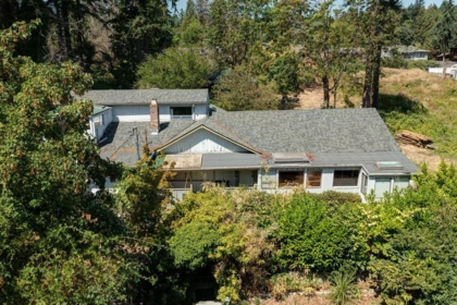 6180 Sunshine Coast Highway, Sechelt, BC, Sechelt — Single Family Residence for sale