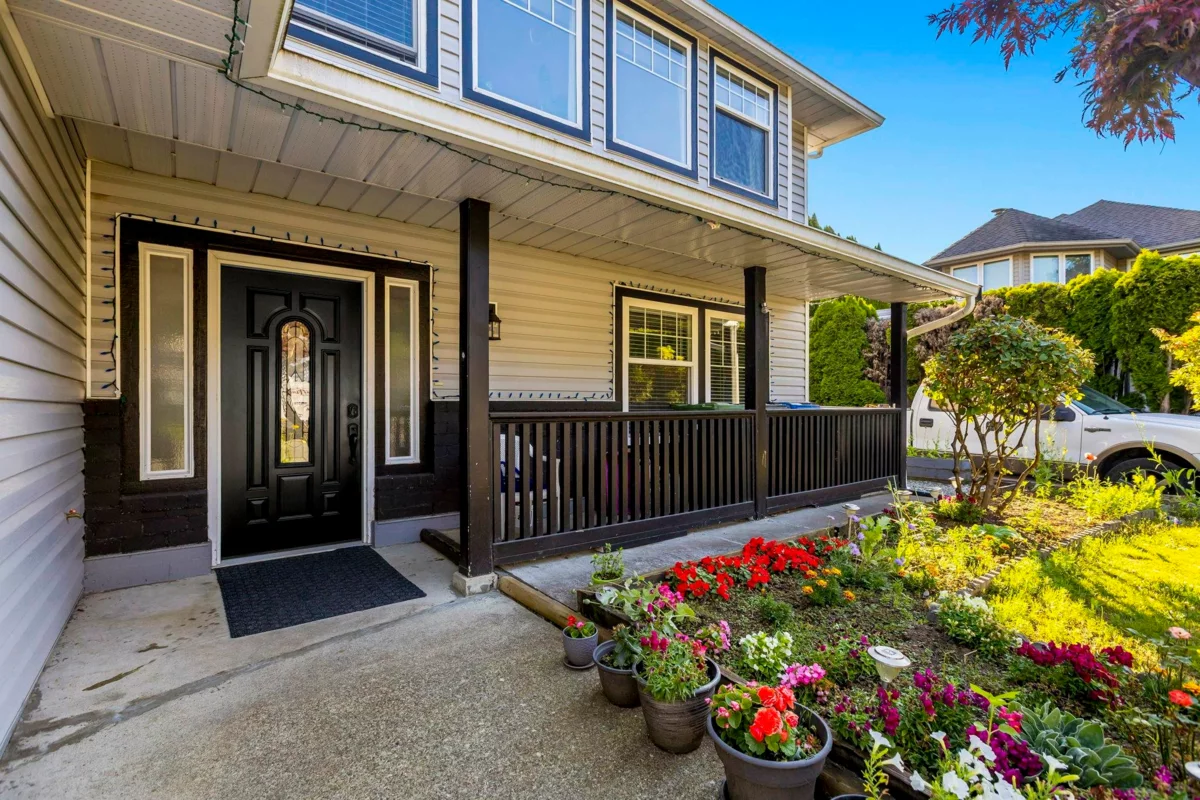 Family Room Photo of 30842 Osprey Drive, Abbotsford, BC