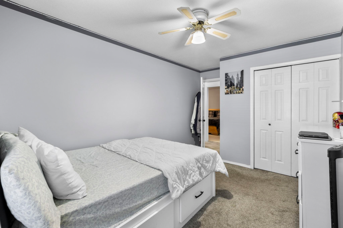 Laundry Room Photo of 30842 Osprey Drive, Abbotsford, BC