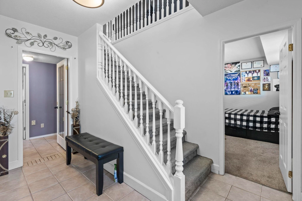 Staircase Photo of 30842 Osprey Drive, Abbotsford, BC