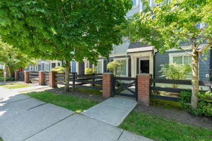 4 8713 158 Street, Surrey, BC, Surrey — Townhouse for sale