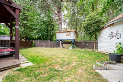 Mudroom Photo of 71 8555 King George Boulevard, Surrey, BC