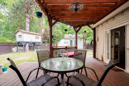 Basement Recreation Room Photo of 71 8555 King George Boulevard, Surrey, BC