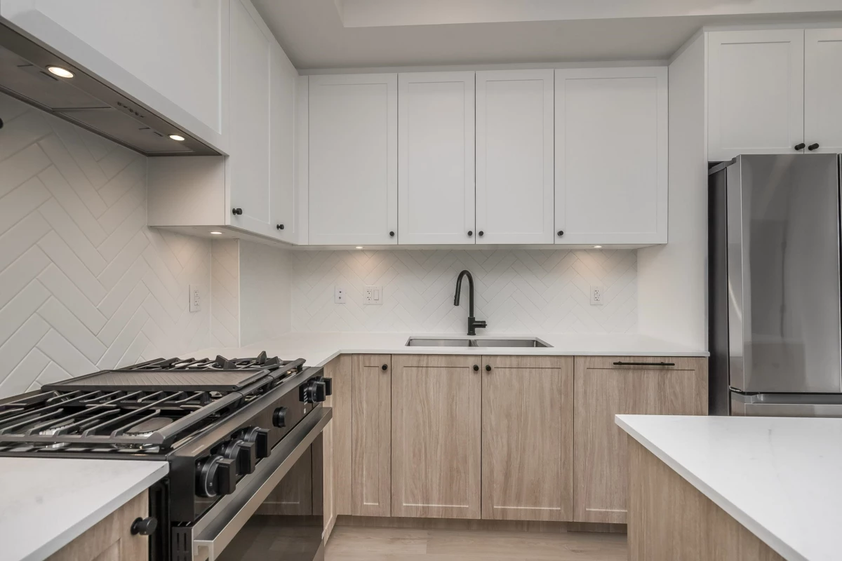 Kitchen Island Photo of 512 19979 76 Avenue, Langley, BC