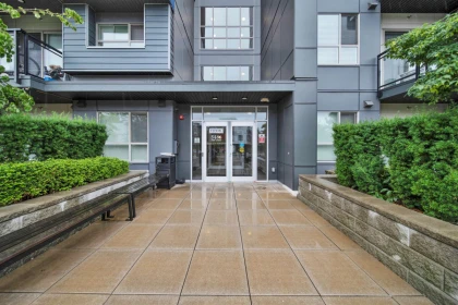 208 5486 199a Street, Langley, BC, Langley — Apartment/Condo for sale