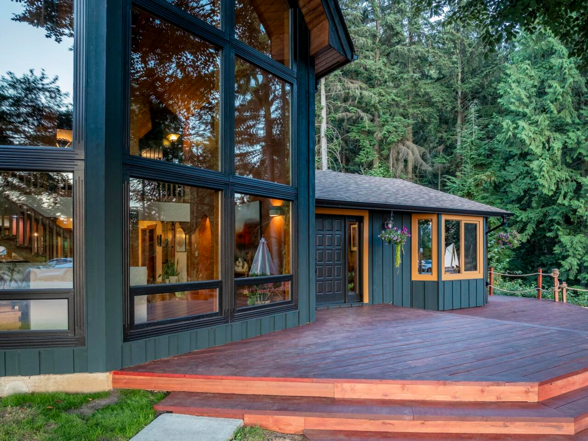 Dining Area Photo of 11038 Greenwood Drive, Mission, BC
