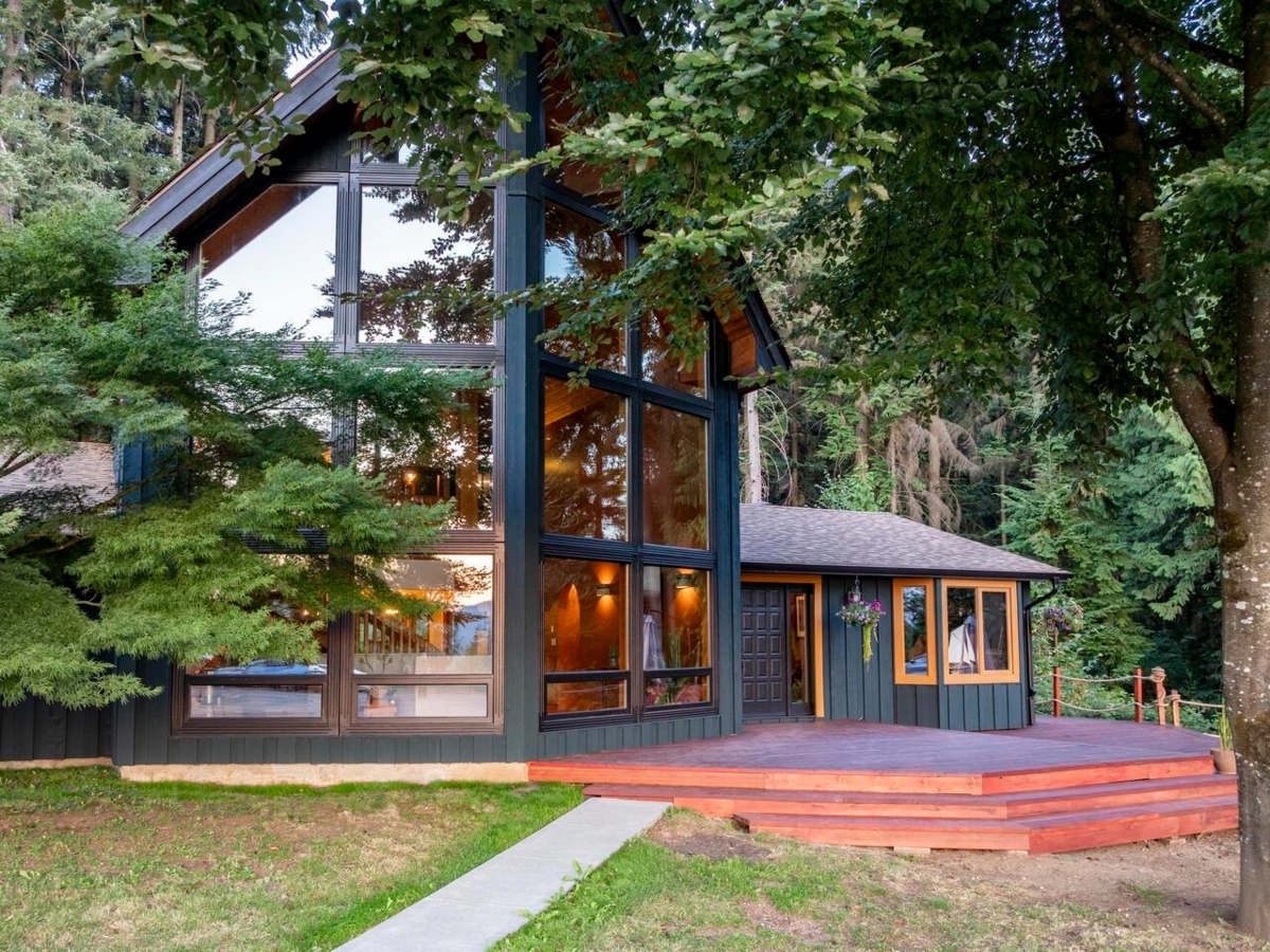 Family Room Photo of 11038 Greenwood Drive, Mission, BC