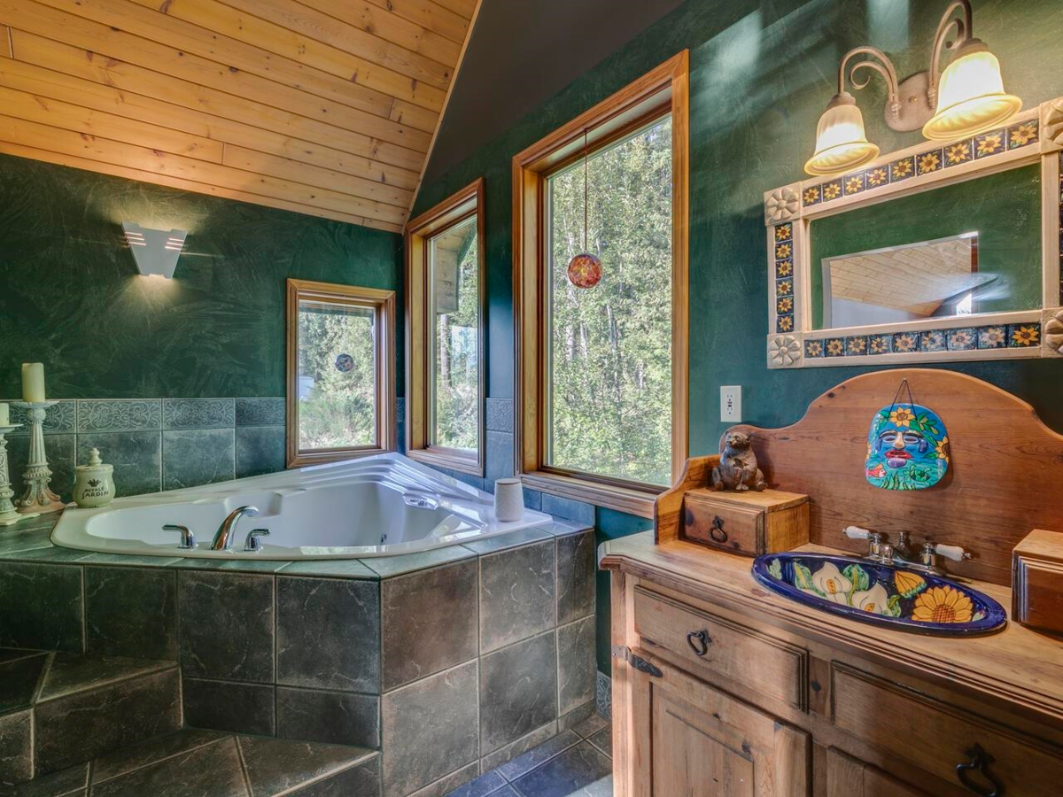 Swimming Pool Photo of 11038 Greenwood Drive, Mission, BC