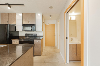 2304 977 Mainland Street, Vancouver, BC, Vancouver — Apartment/Condo for sale